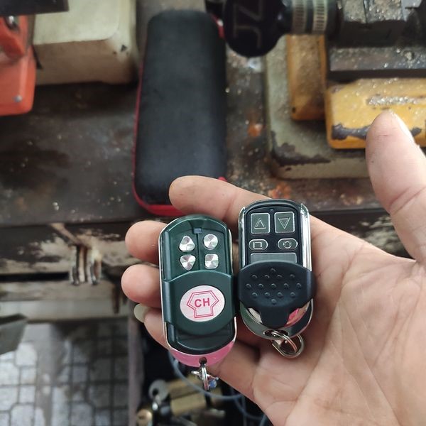 Remote cửa cuốn